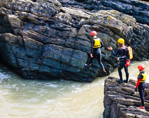 coasteering-OuDNWOu4vAU-unsplash (1)