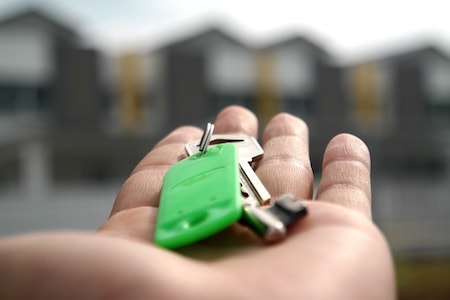 home keys properties keys in hand