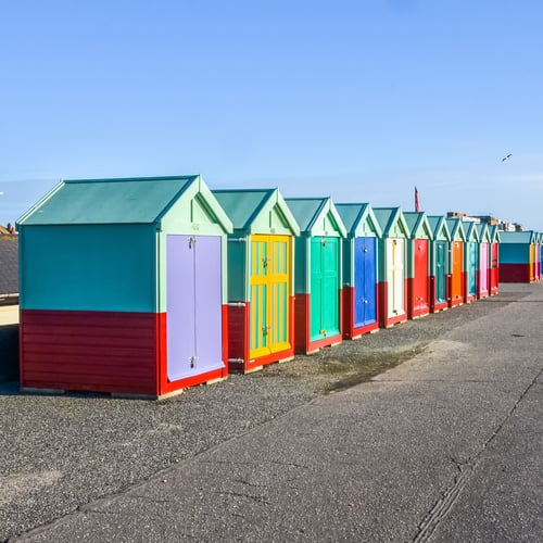 colourful-worthing.beachhuts